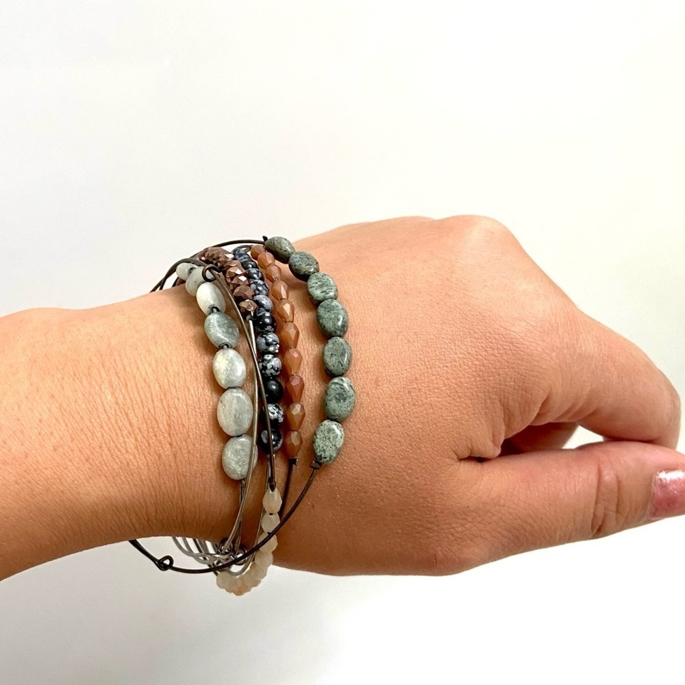 Set of 6 bangle stone bracelets